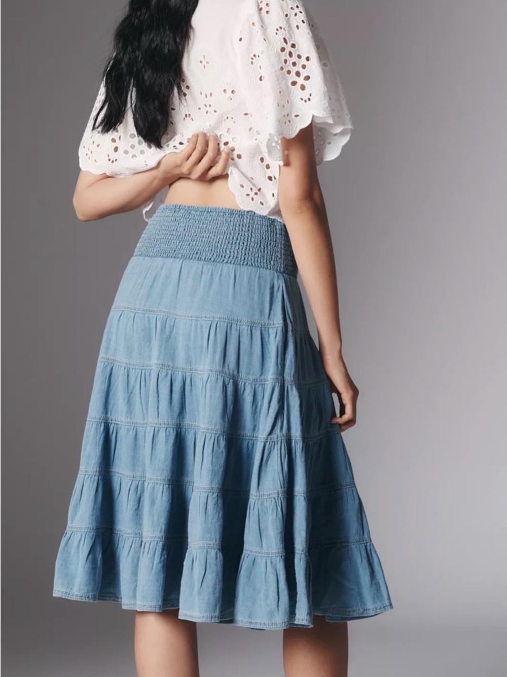 NWT PILCRO REESE 100%
COTTON SMOCKED MIDI
SKIRT - small (fits up) - Picture 3 of 6